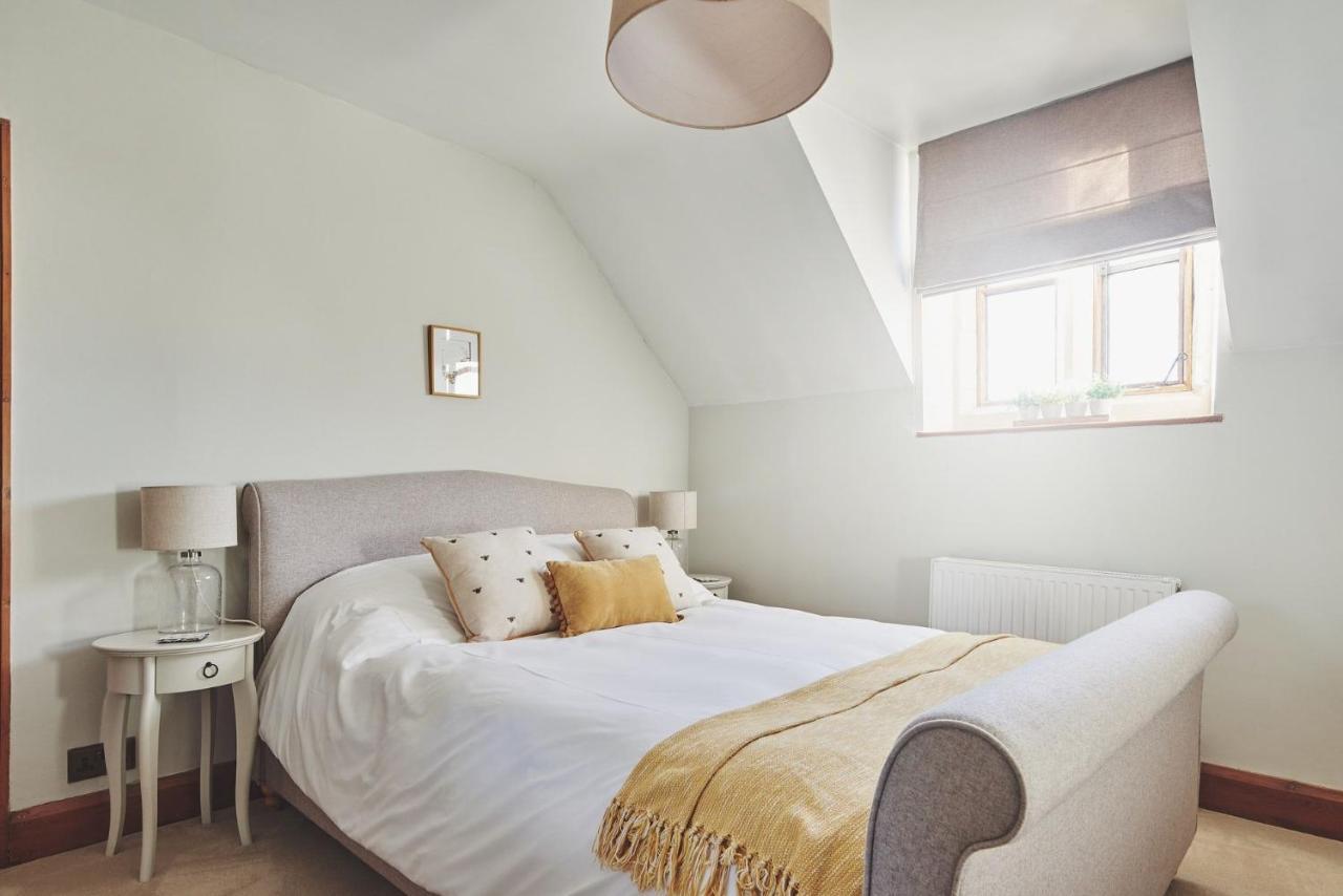 Large Stylish Luxury Cotswold Cottage - Ideal For Families, W/ Ev Charging Andoversford Exteriér fotografie
