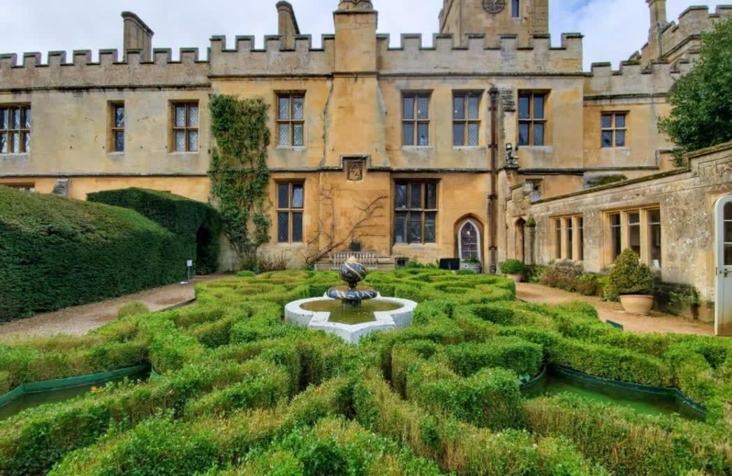 Large Stylish Luxury Cotswold Cottage - Ideal For Families, W/ Ev Charging Andoversford Exteriér fotografie