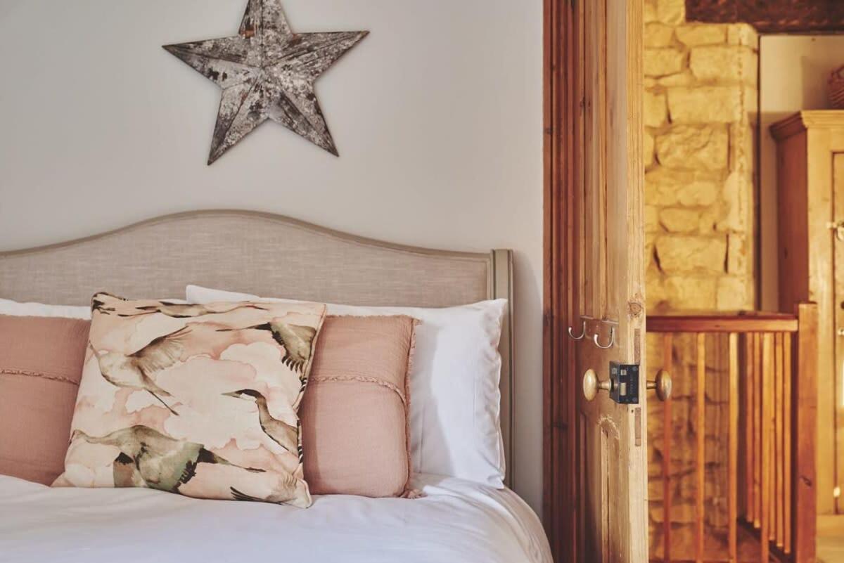 Large Stylish Luxury Cotswold Cottage - Ideal For Families, W/ Ev Charging Andoversford Exteriér fotografie