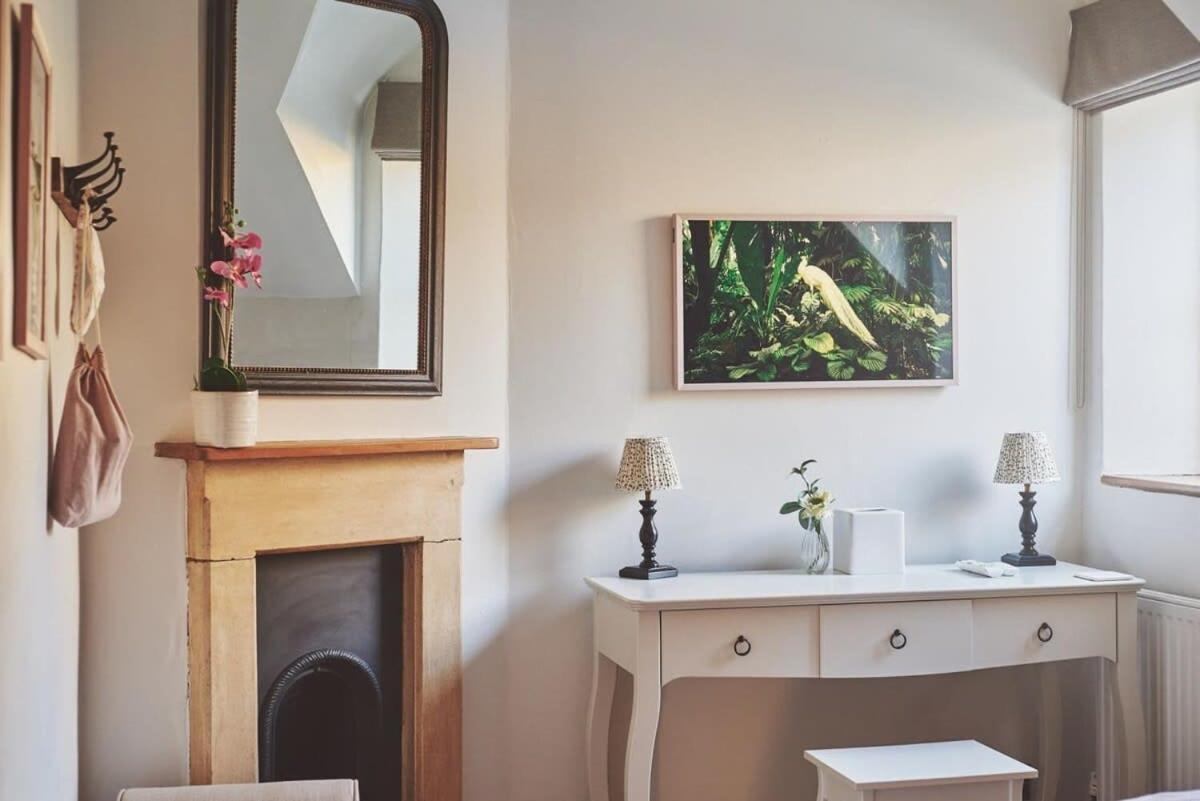 Large Stylish Luxury Cotswold Cottage - Ideal For Families, W/ Ev Charging Andoversford Exteriér fotografie
