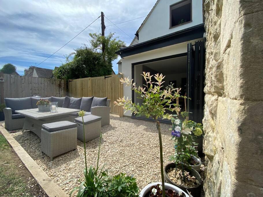 Large Stylish Luxury Cotswold Cottage - Ideal For Families, W/ Ev Charging Andoversford Exteriér fotografie
