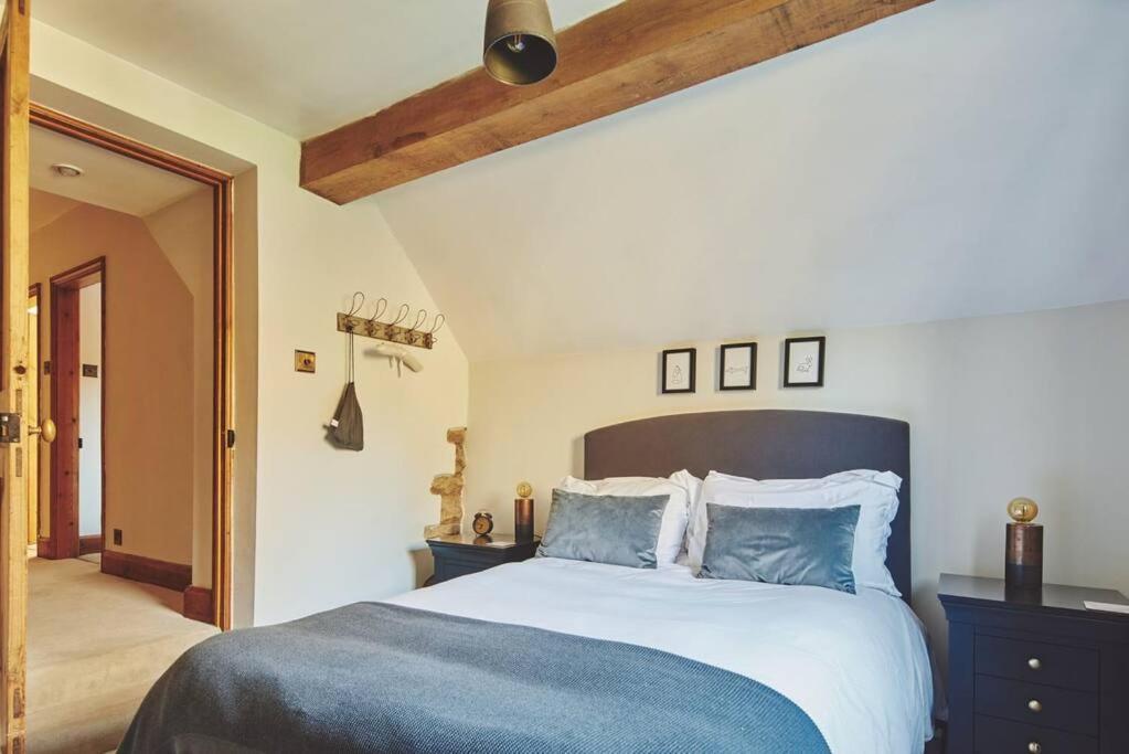 Large Stylish Luxury Cotswold Cottage - Ideal For Families, W/ Ev Charging Andoversford Exteriér fotografie