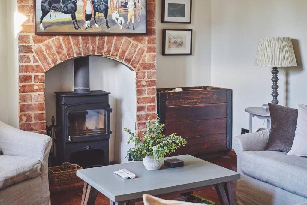 Large Stylish Luxury Cotswold Cottage - Ideal For Families, W/ Ev Charging Andoversford Exteriér fotografie